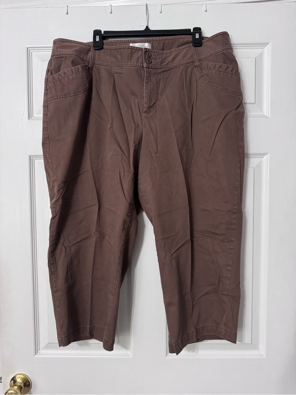 CJ Banks Brown Flat-Front Women’s Capris